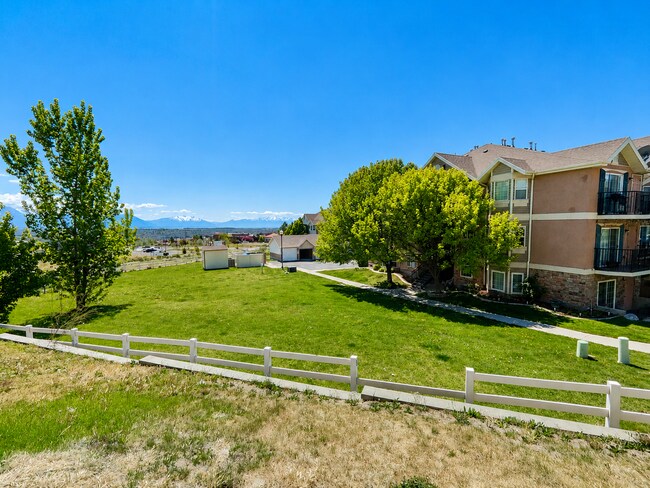 Building Photo - 91 W Springview Dr