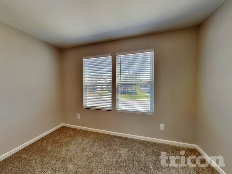 Building Photo - 531 Comfort Wy