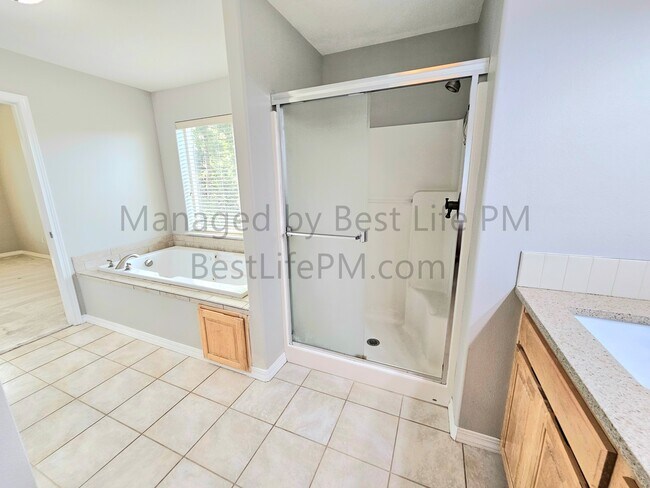 Building Photo - 11040 SE William Otty Rd