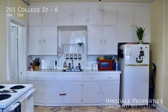 Building Photo - 201 College St