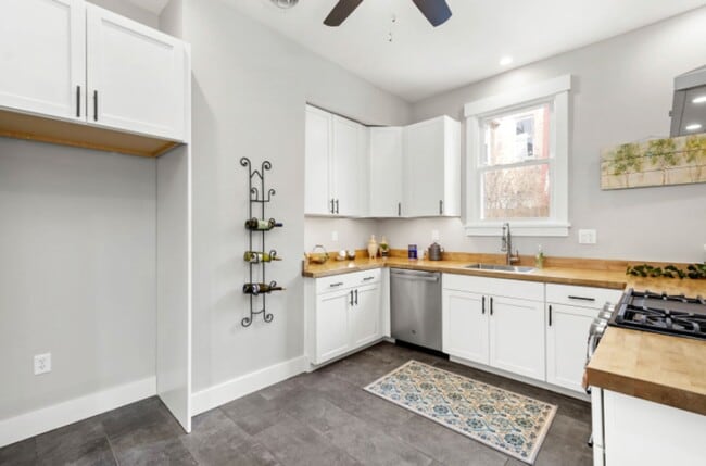 Building Photo - 3 Bedroom 1.5 Bath - Pittsburgh