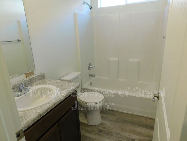Building Photo - 2354 Zion Cyn Ave