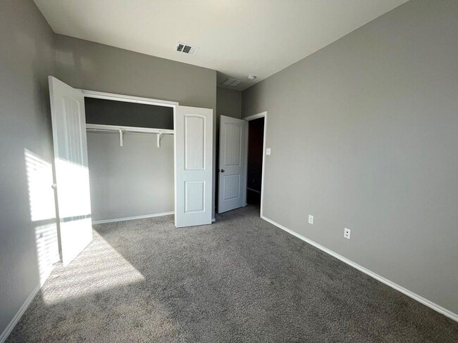 Building Photo - 16612 Brogan Ln