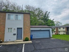 Building Photo - 946 S Spring Rd