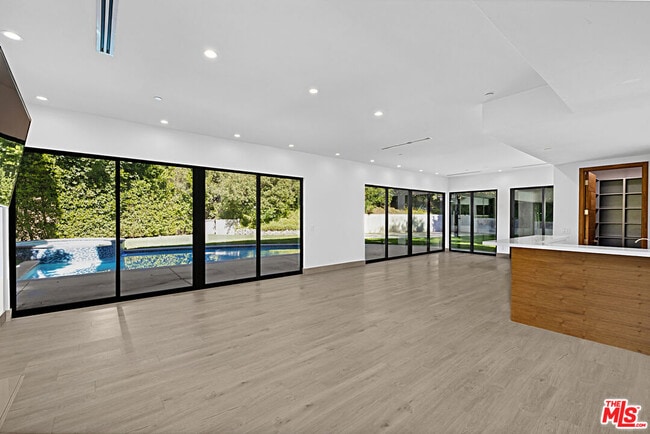 Building Photo - 11200 Dona Lola Dr