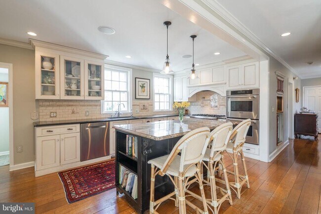 Building Photo - 601 Harriton Rd