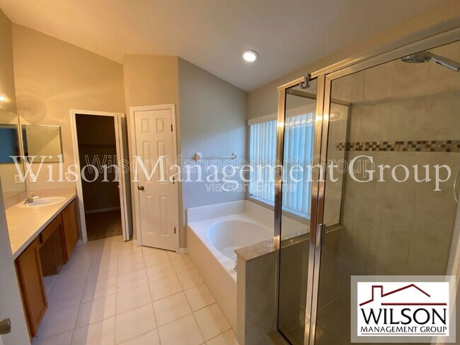 Building Photo - 13833 Riverpath Grove Dr