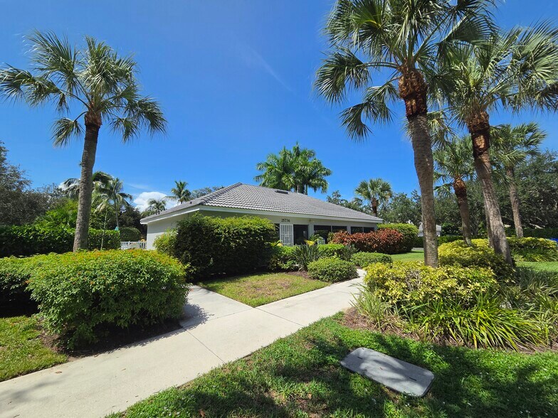 Building Photo - 25727 Lake Amelia Way