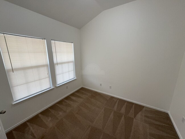 Building Photo - 6212 Blayney Dr