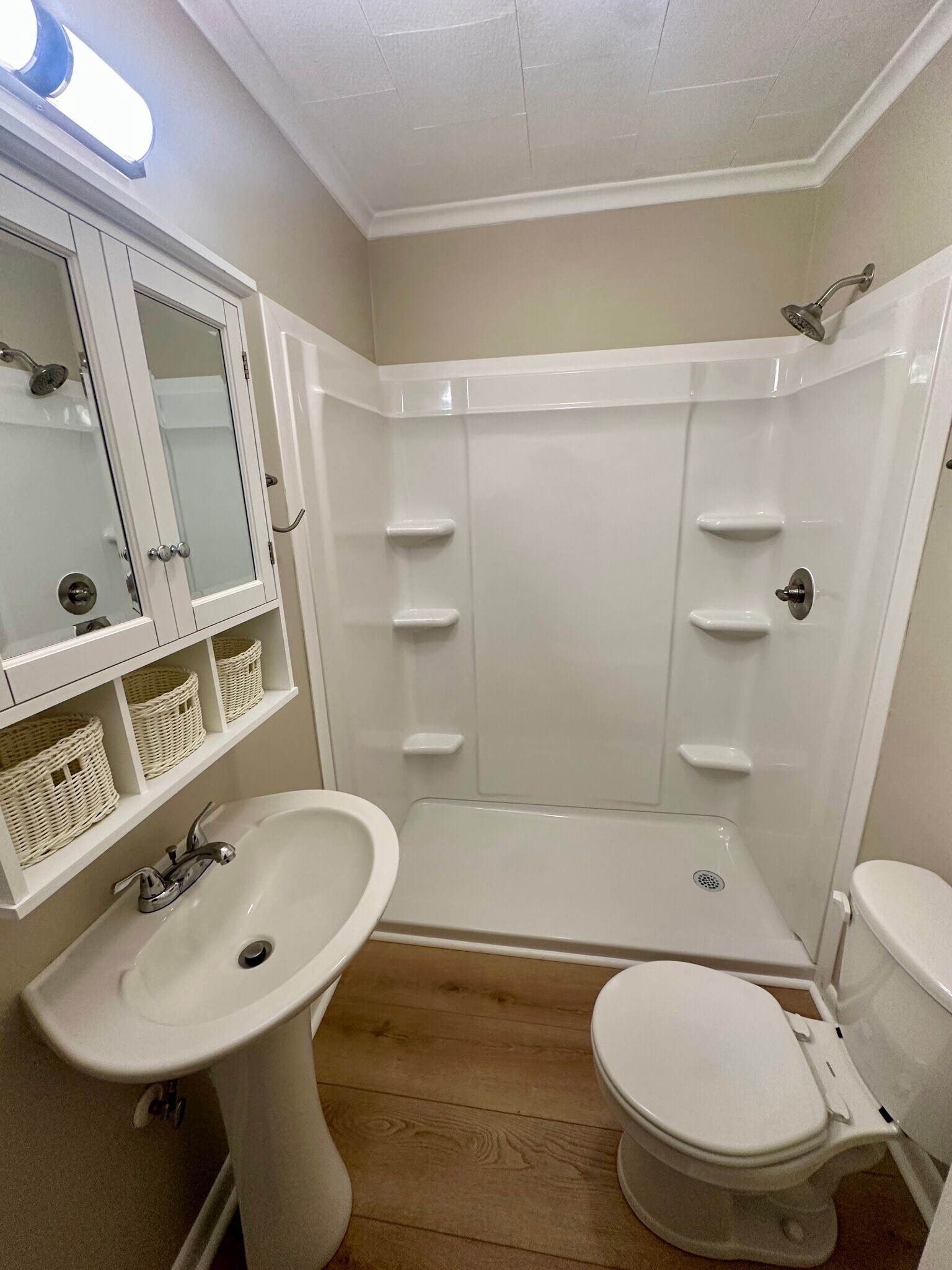 Building Photo - 705 Pennington Ave