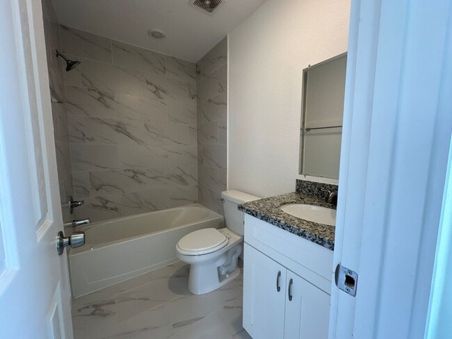 Building Photo - For Lease | 3 Bed, 2 Bath | 1,150 Sq Ft | ...
