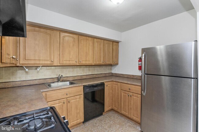 Building Photo - 222 Stony Way