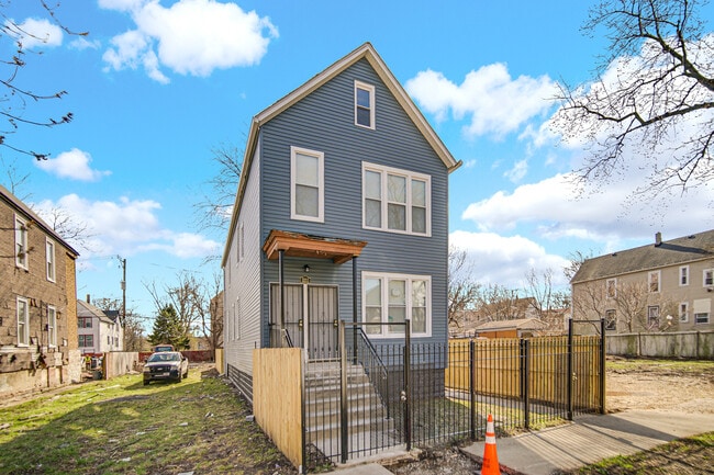 Building Photo - 5211 S Bishop St