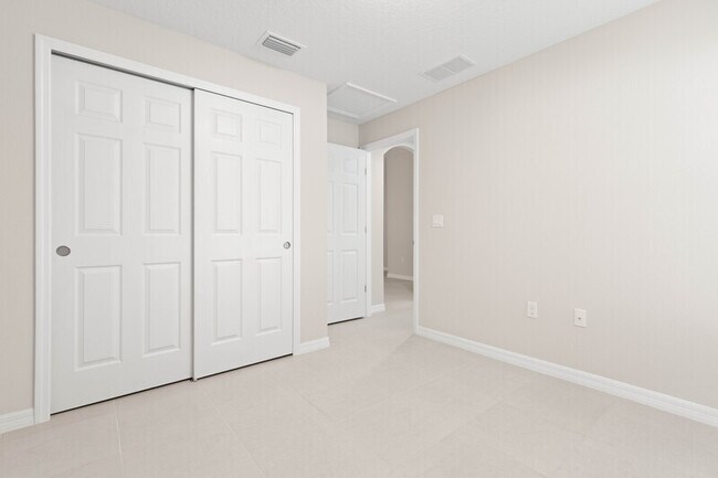 Building Photo - 24 Untermeyer Pl