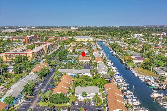 Building Photo - 2699 NE 15th St