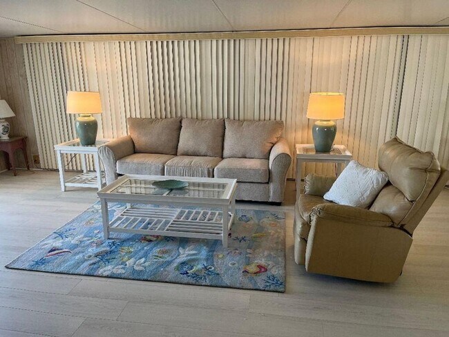 Building Photo - Annual Rental in Hobe Sound