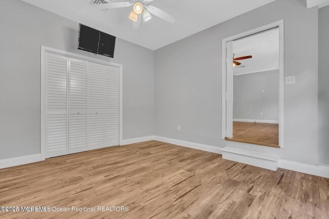 Building Photo - 2253 Llewellyn Pkwy