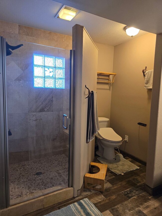 Building Photo - Furnished, 1-Year Long-Term Rental