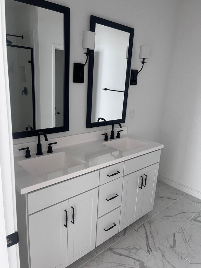 Building Photo - 27425 N 30th Ln