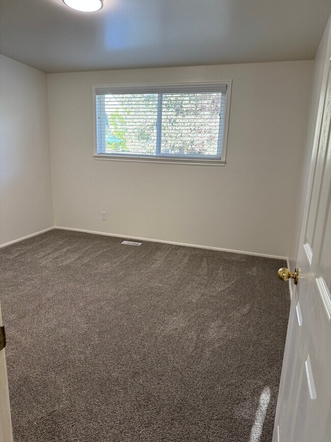 Building Photo - 3113 Gregson Ct