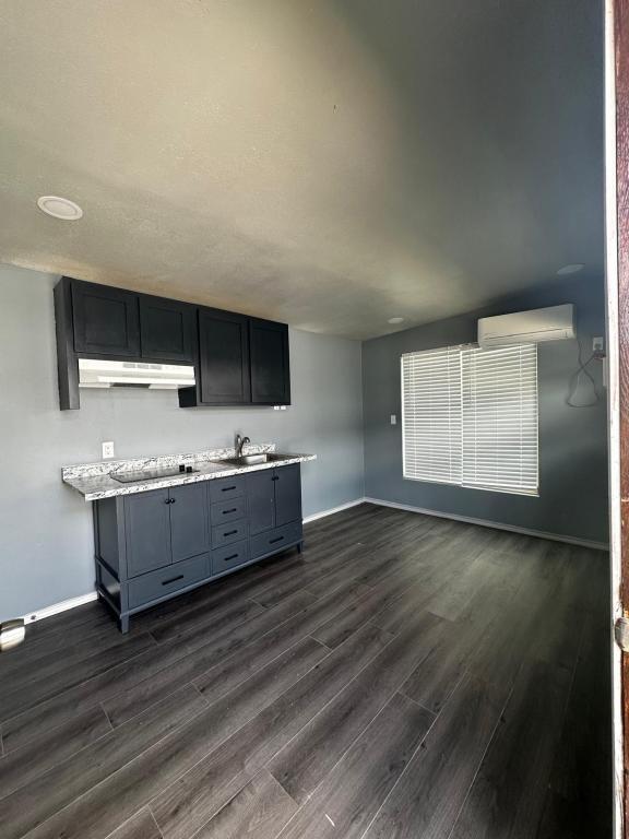 Building Photo - 300 S 1st St