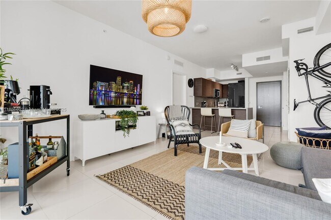 Building Photo - 1080 Brickell Ave