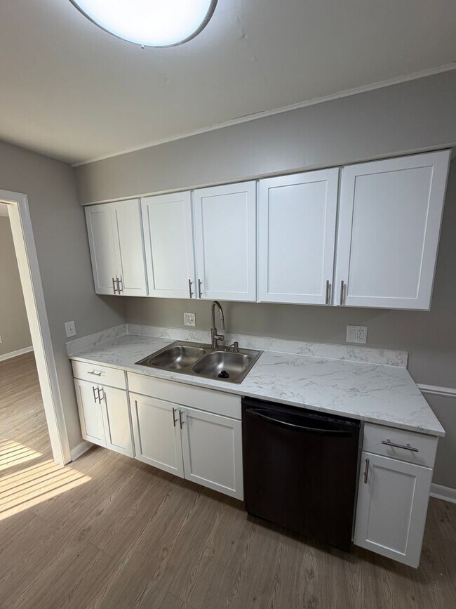 Building Photo - 601 Woodingham Dr