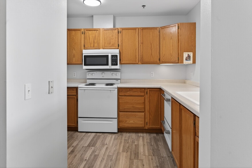 Building Photo - 301 Harbour Town Dr