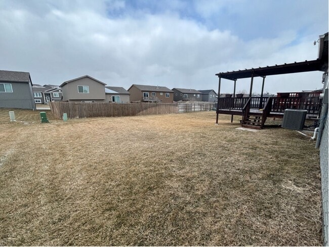 Building Photo - Beautiful Split-Level in BENNINGTON