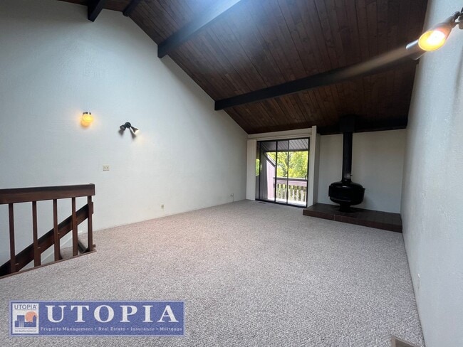 Building Photo - Bright and cozy 2-Bedroom, 2 Bathroom loca...