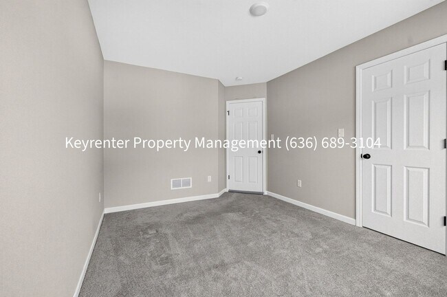 Building Photo - 2823 Winding Valley Dr