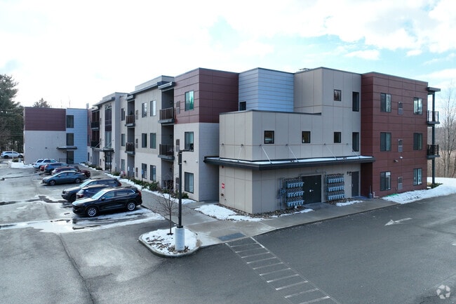 Building Photo - 451 Clifton Park Center Rd