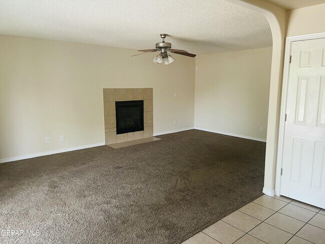 Building Photo - 1513 Prickley Pear Dr