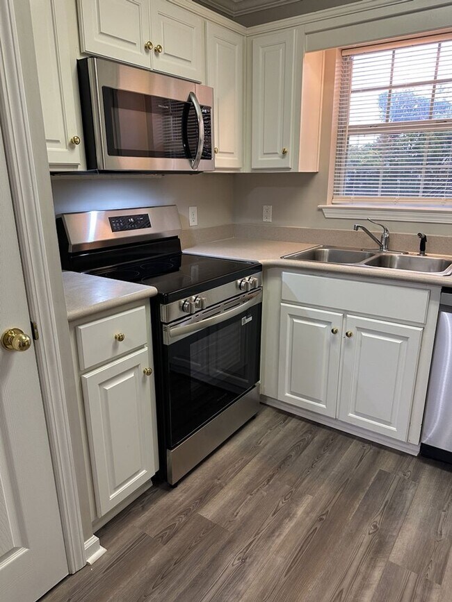 Building Photo - 76 Al Henderson Blvd