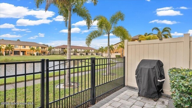 Building Photo - 1320 Lara Cir