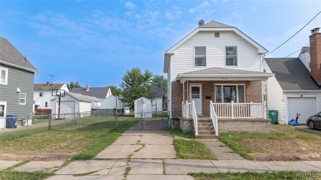Building Photo - 2732 South Ave