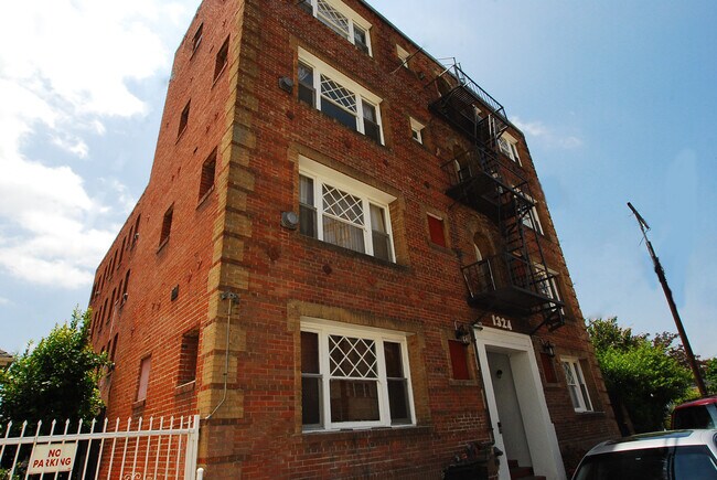 Building Photo - 1324 Calumet Ave Los Angeles CA 90026