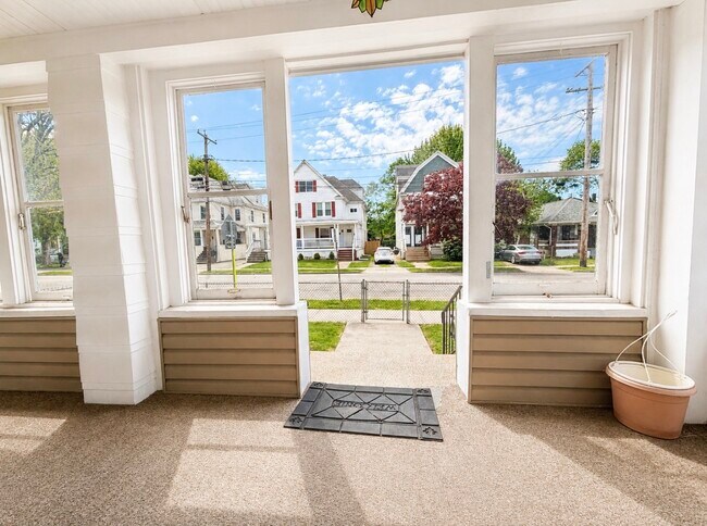 Building Photo - 16 Highland Ave