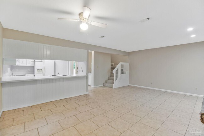 Building Photo - 464 E Burgess Rd
