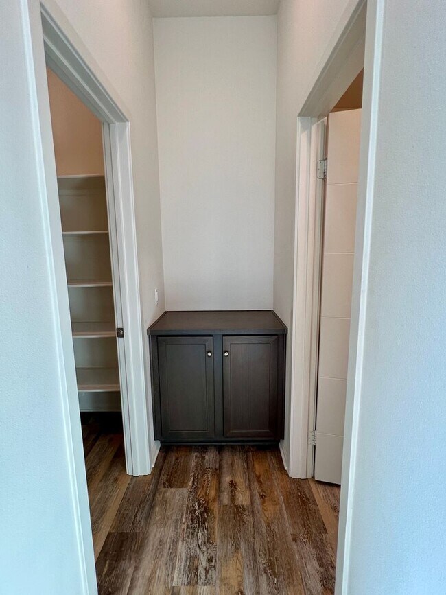 Building Photo - Luxury Living at Suwerte 2 Bedroom 2.5 Bat...
