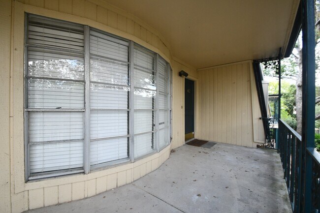 Building Photo - 800 Post Oak Blvd