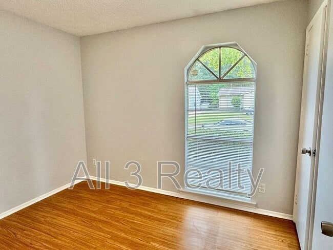 Building Photo - 4446 Wimbledon Rd