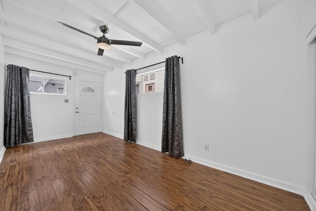 Building Photo - 1815 W Balboa Blvd