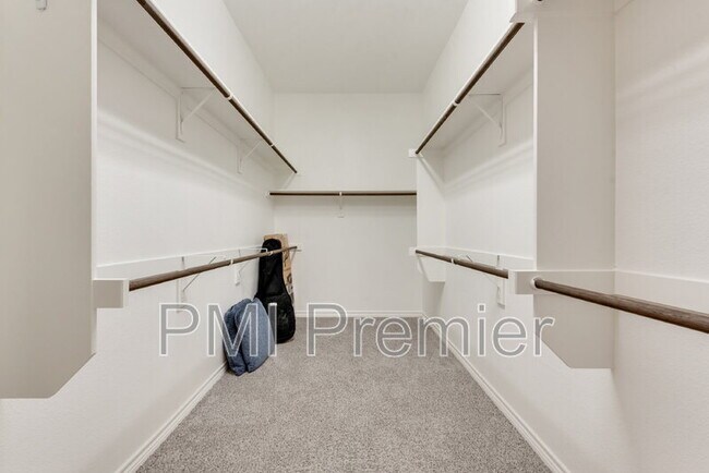 Building Photo - 2901 Little Wonder Ln
