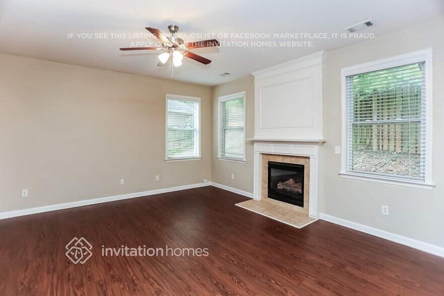Building Photo - 3100 Delacorte Dr