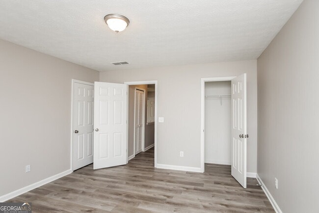 Building Photo - 2966 Heather Lake Dr