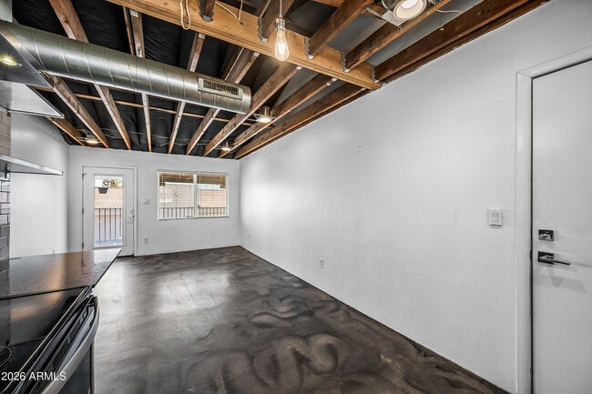 Building Photo - 3601 N 15th Ave