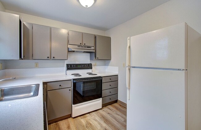 Building Photo - Heigh 710-712