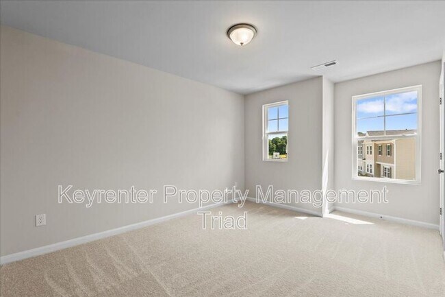 Building Photo - 1288 Maple Br Cir