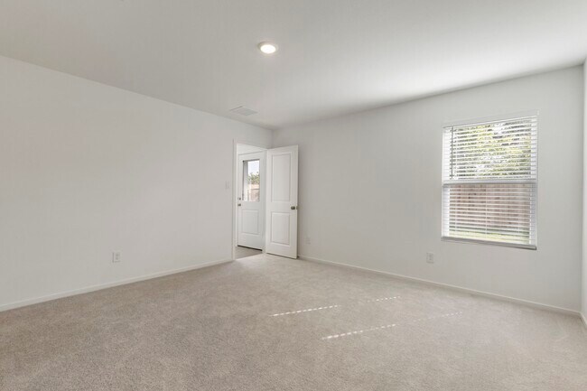 Building Photo - 490 Southern Magnolia Wy